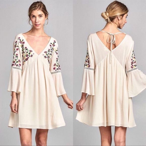 Cotton Bleu Dresses & Skirts - COTTON BLEU IVORY BOHO FLORAL EMBROIDERY BELL DRESS SIZE LARGE NWT